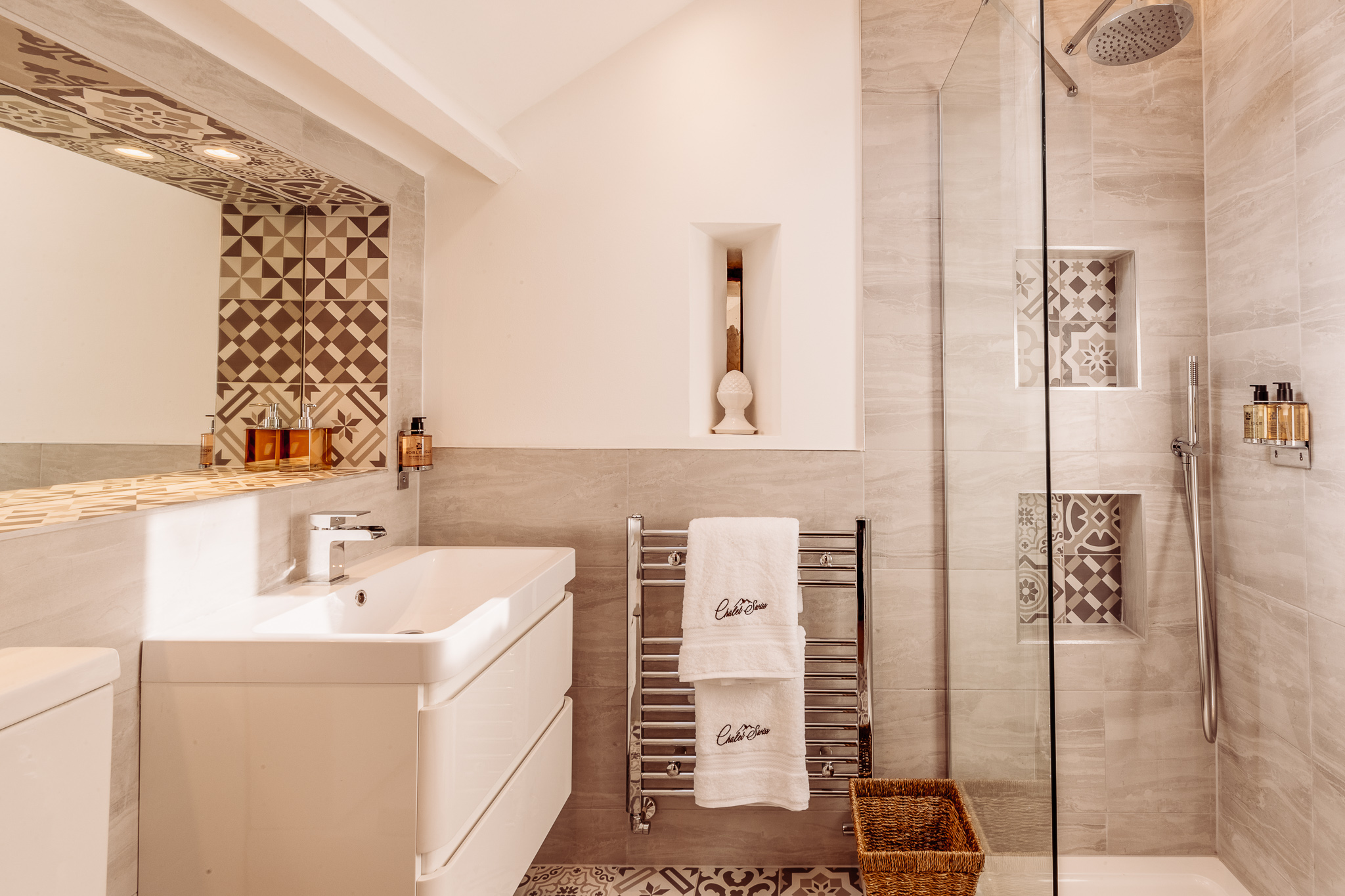 170922 Rose Walls Internals-19