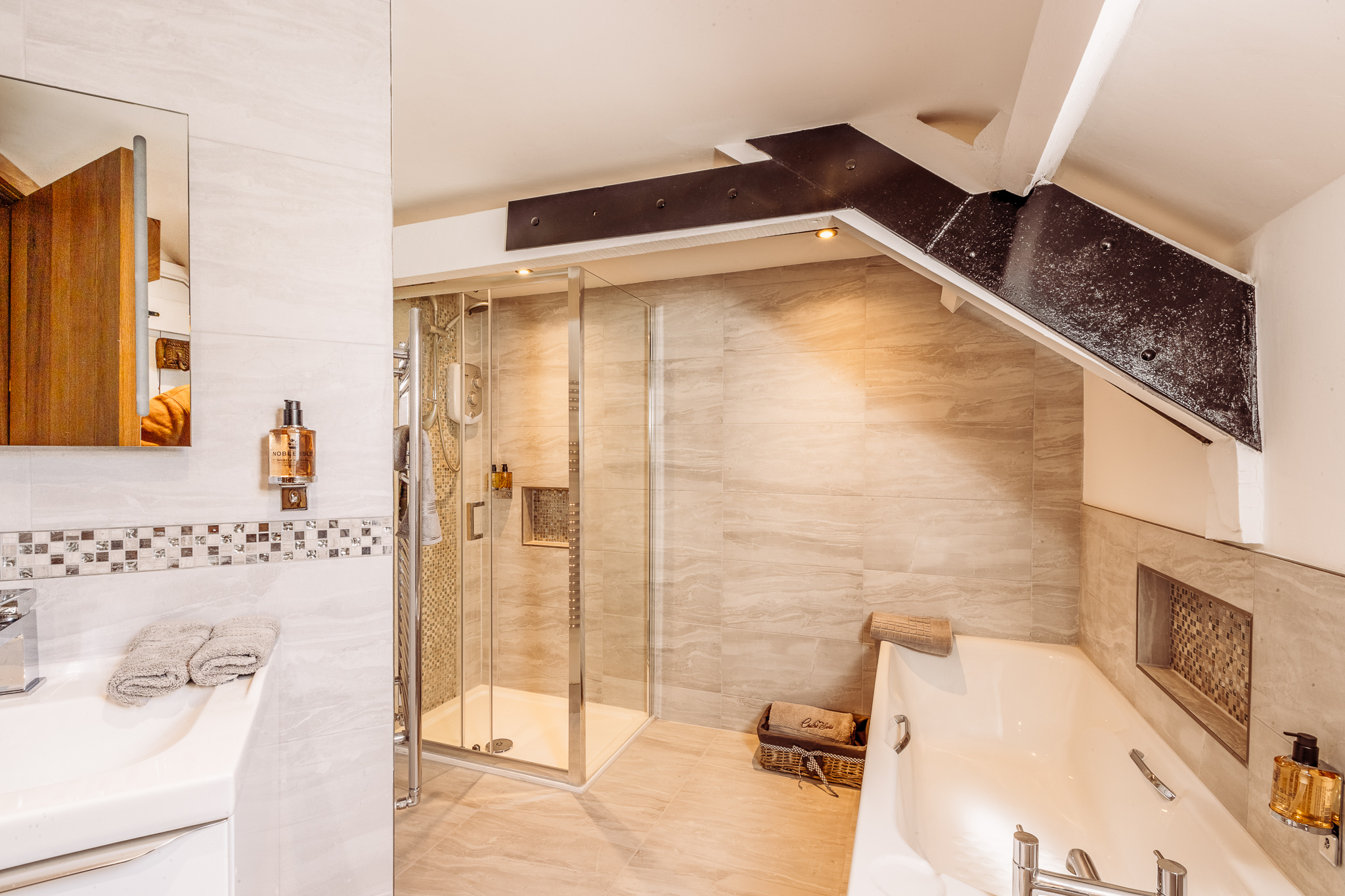 170922 Rose Walls Internals-22