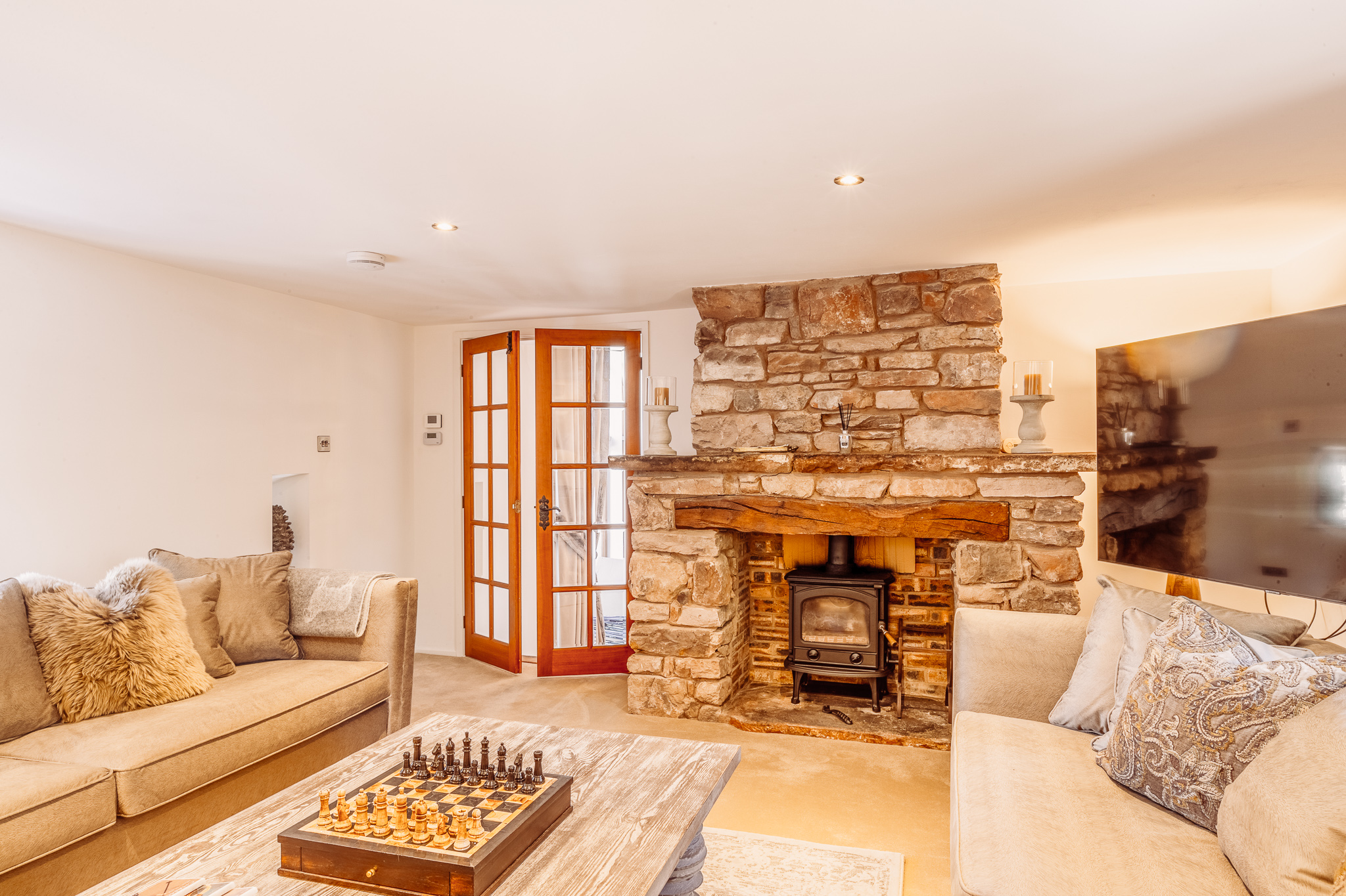 170922 Rose Walls Internals-4