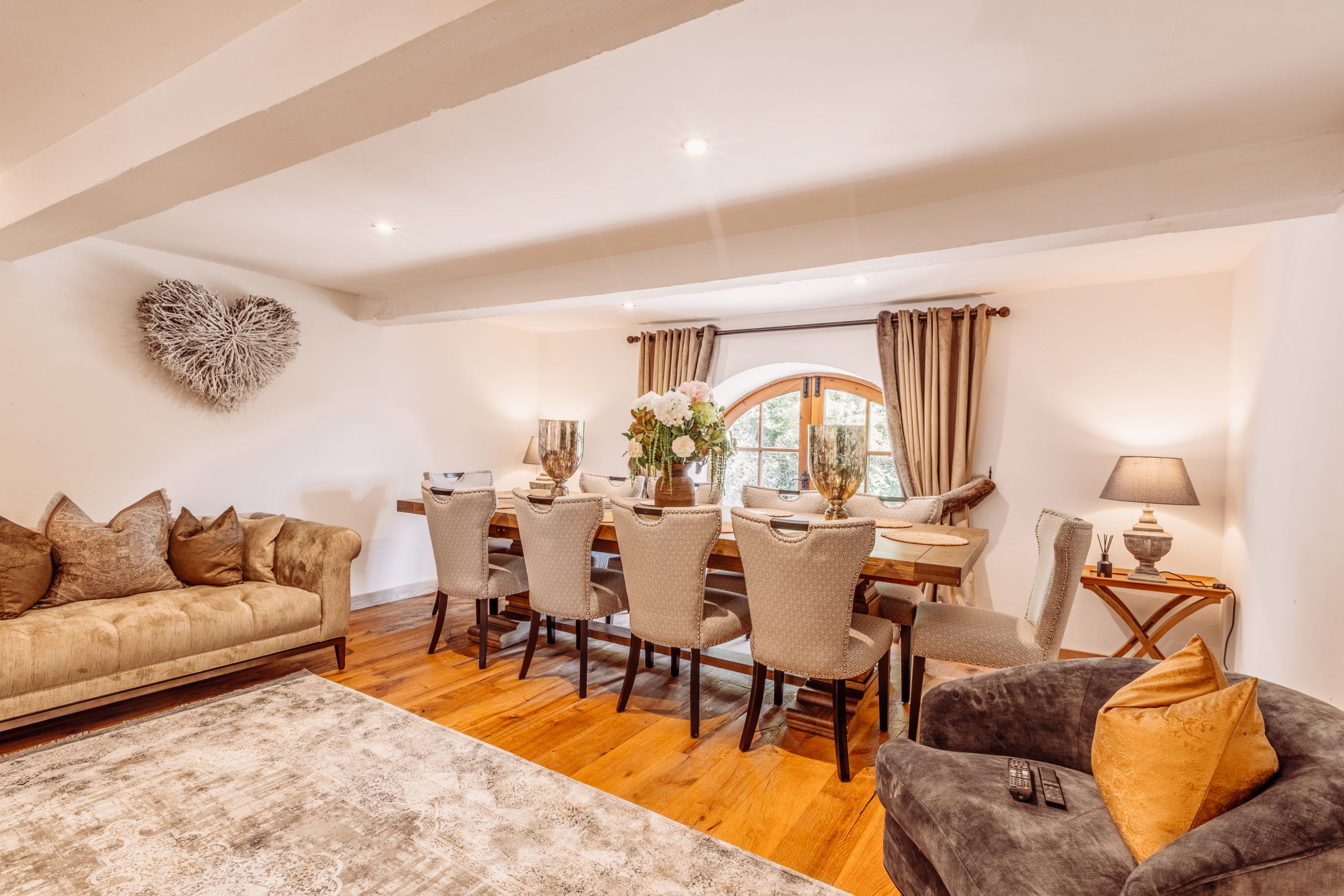 170922 Rose Walls Internals-42