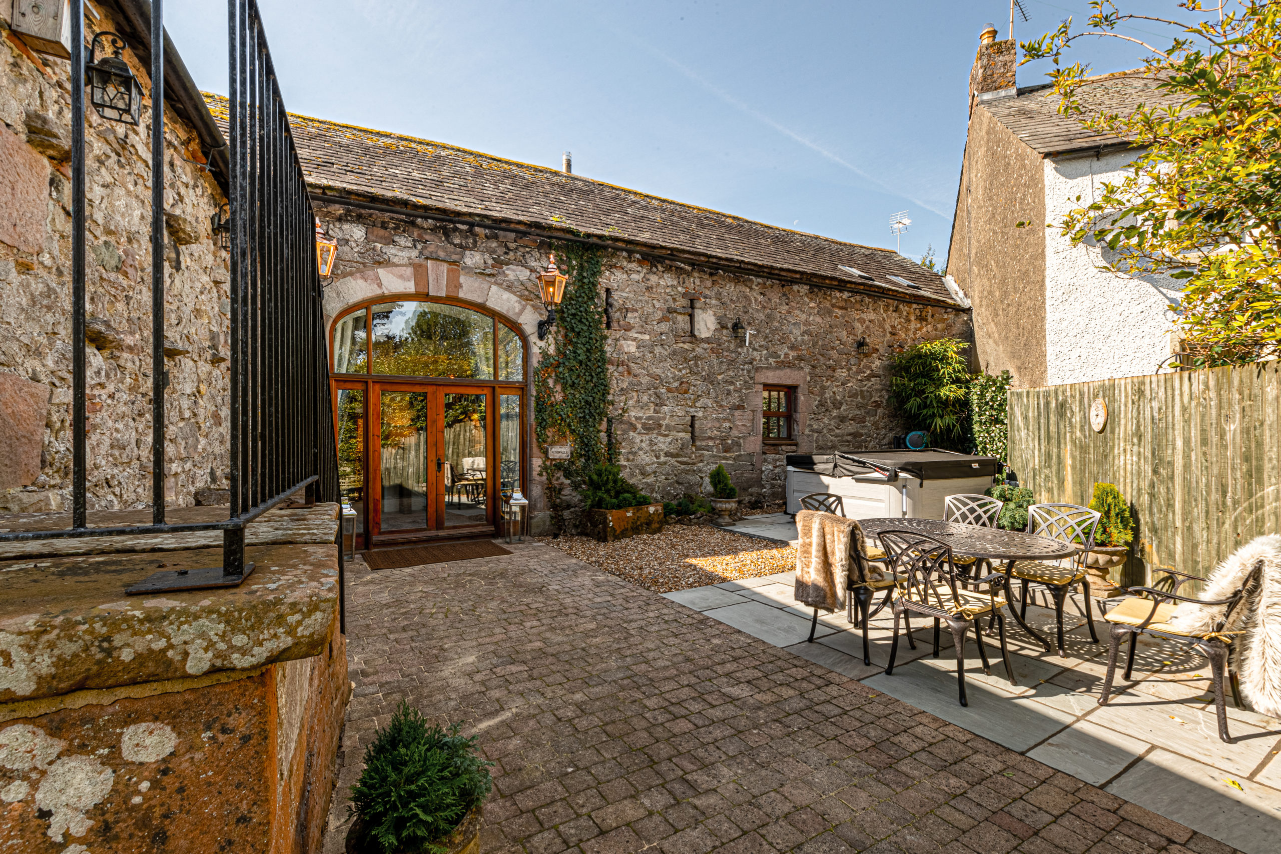 170922 Rose Walls Internals-48