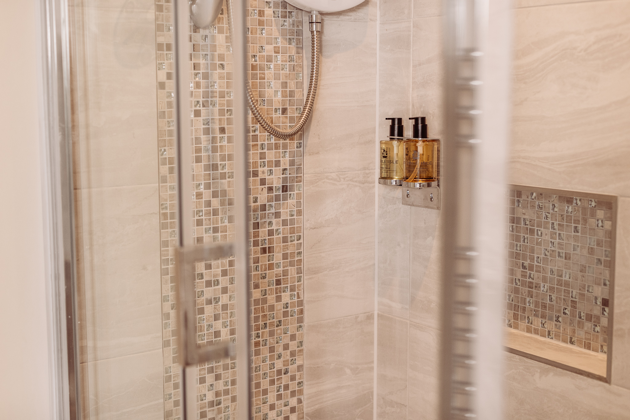 170922 Rose Walls Internals-95