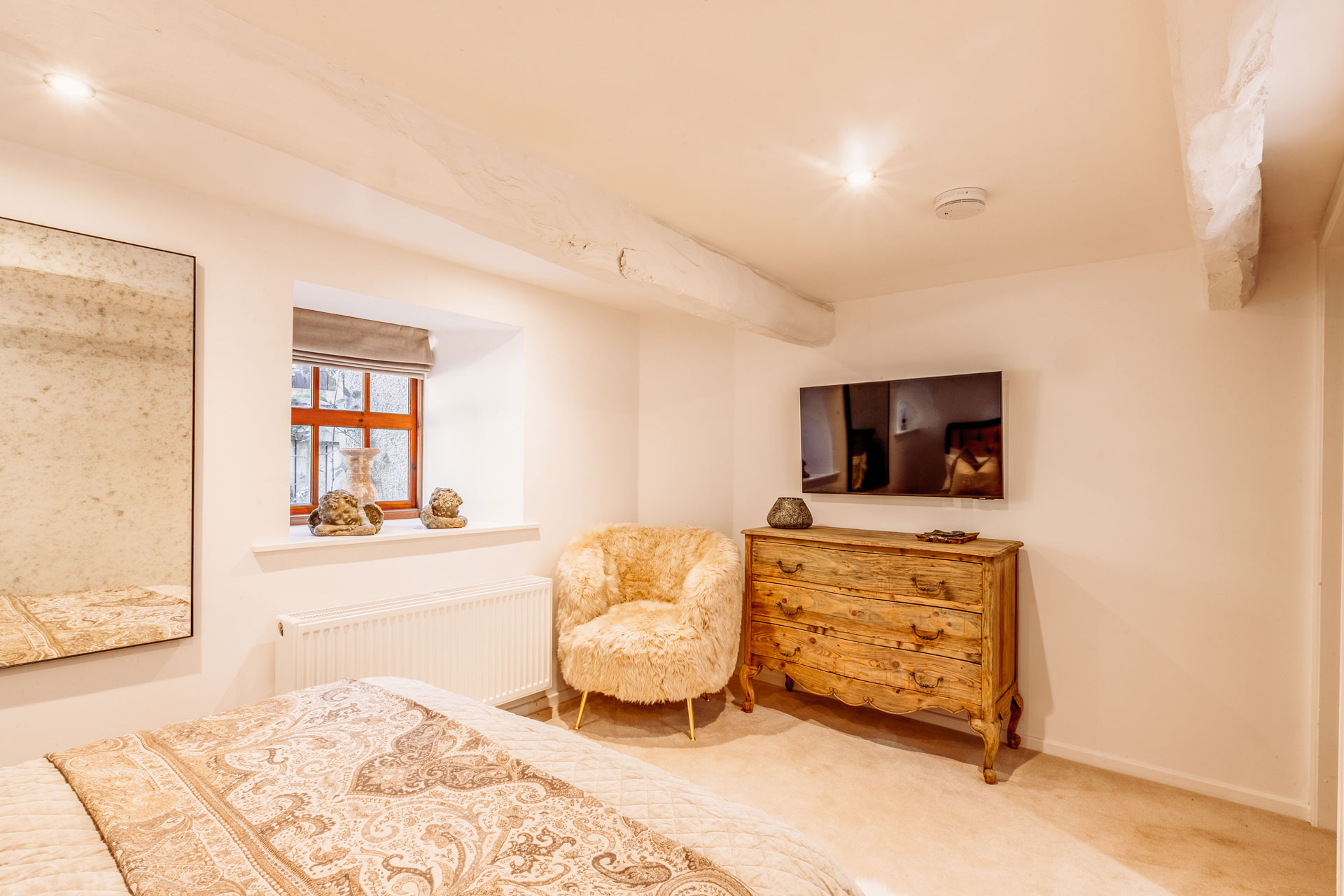 170922-Rose-Walls-Internals-11