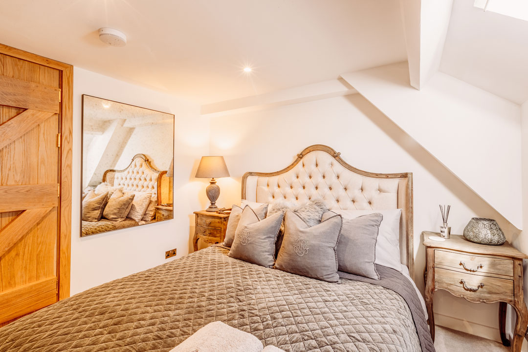 170922-Rose-Walls-Internals-29