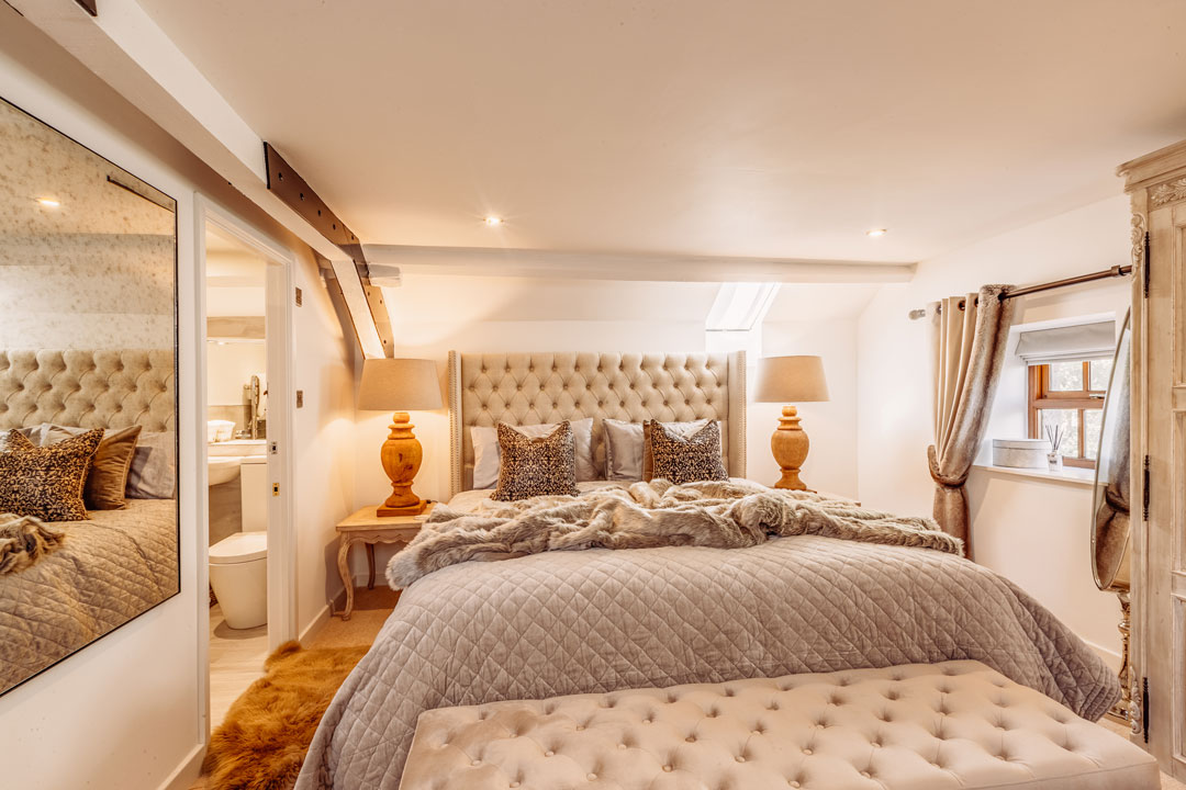 170922-Rose-Walls-Internals-33