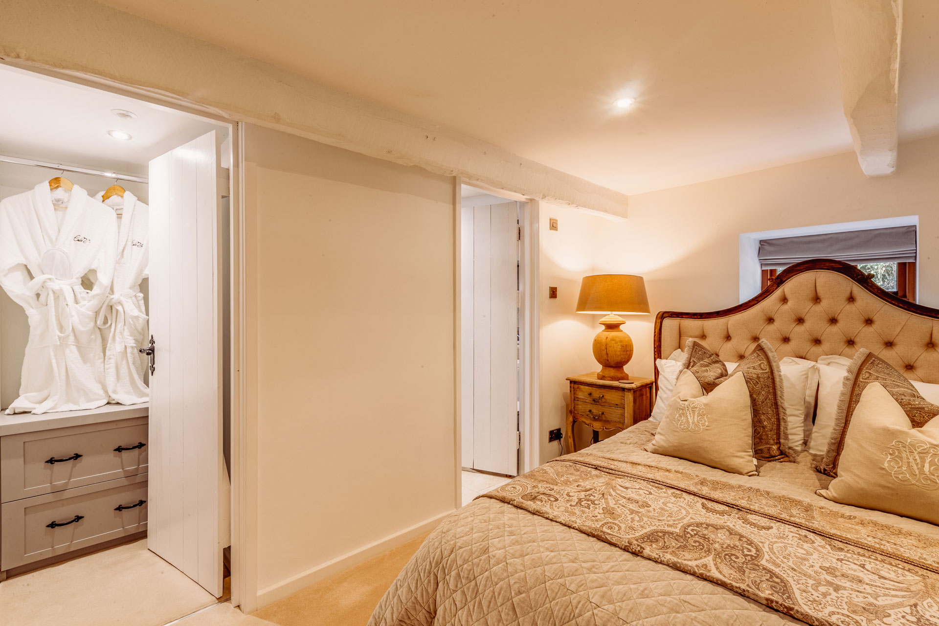 170922-Rose-Walls-Internals-6